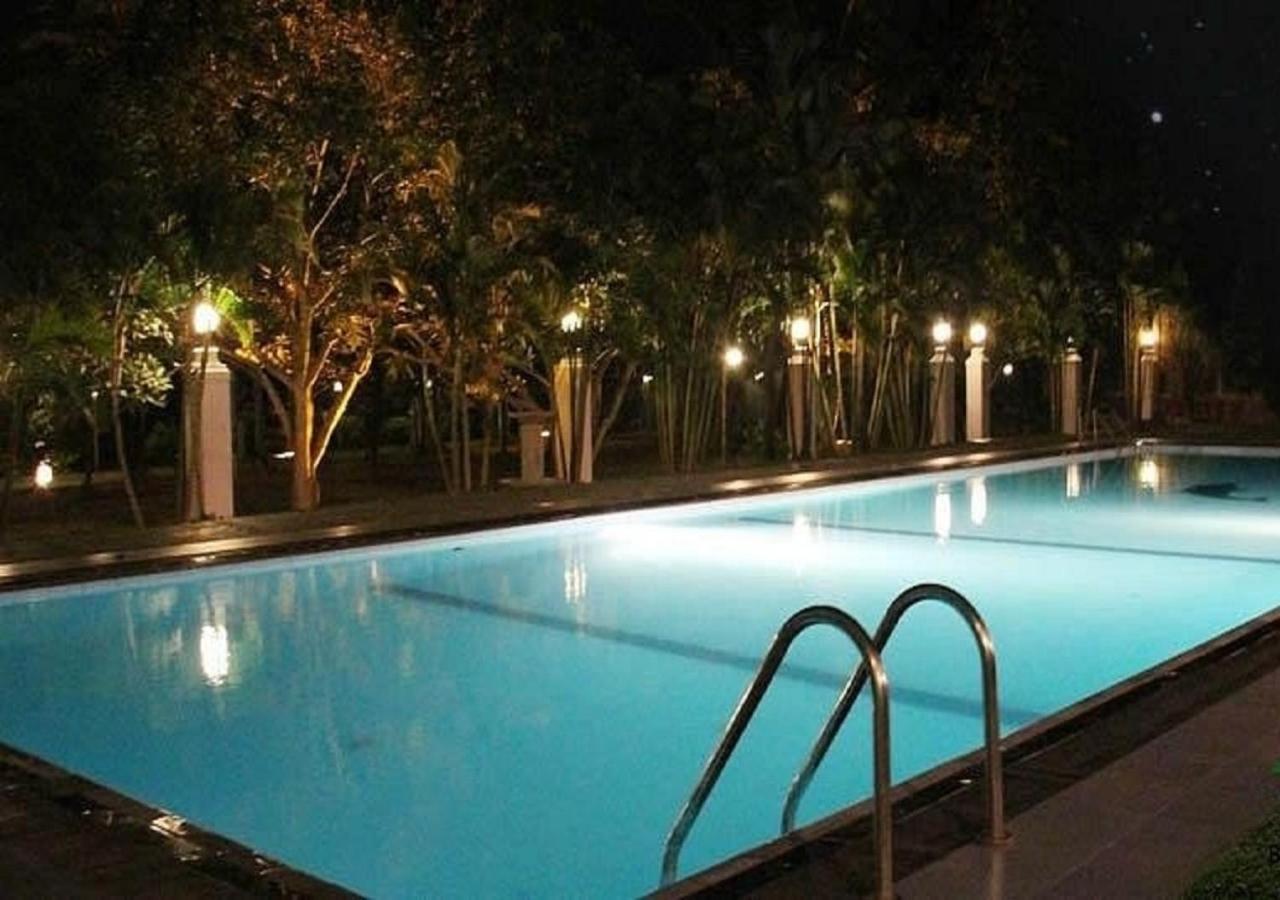 Dampe Resort Piliyandala Exterior foto